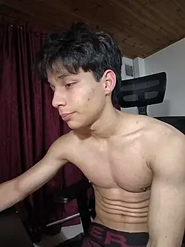 Marck-Pro Adlı Modelin Canlı XXX Sohbeti