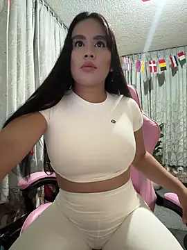 laure_torres Chat XXX in diretta
