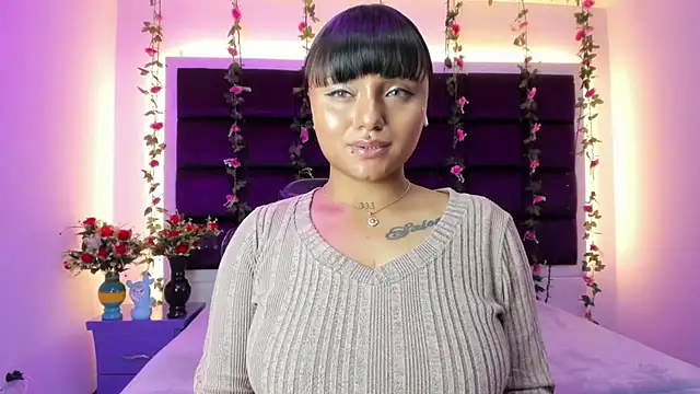 Chat +18 de sweelanna__ ao vivo