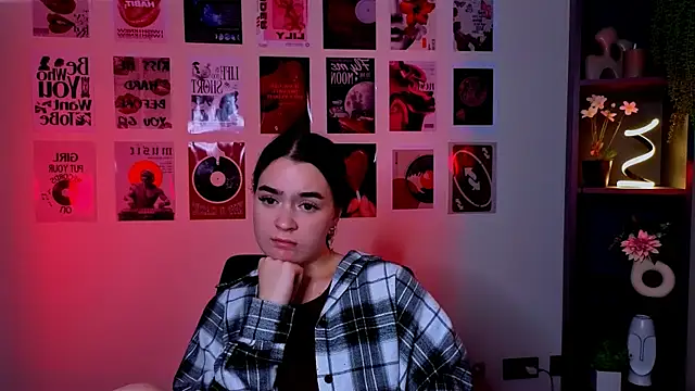 monica_xcx: онлайн-секс-чат
