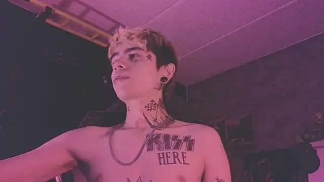 צ'אט XXX בשידור חי של AcidMilo
