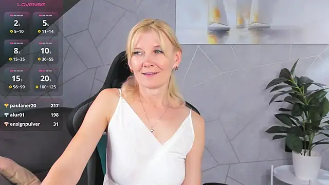 צ'אט XXX בשידור חי של Julie_Lucas