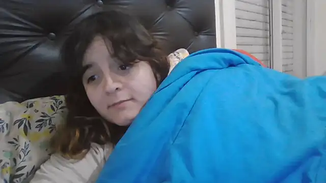 Bombon_ok élő XXX-chatje