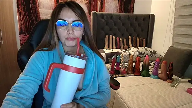 sofia23dirty 即時 XXX 聊天