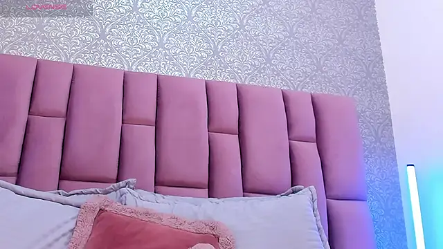 DianaRed_ élő XXX-chatje