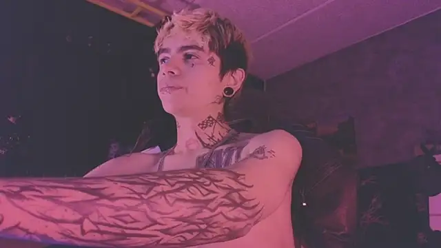 AcidMilo – Live XXX-chat