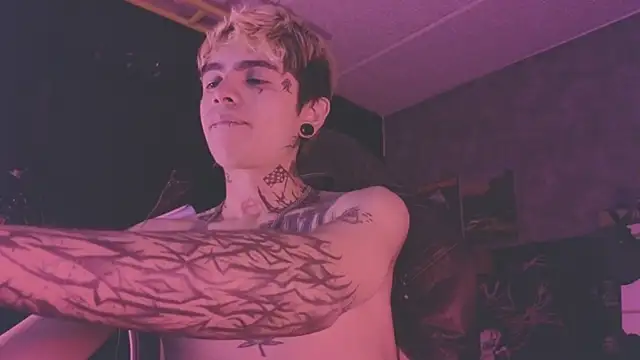 AcidMilo Live XXX-chat