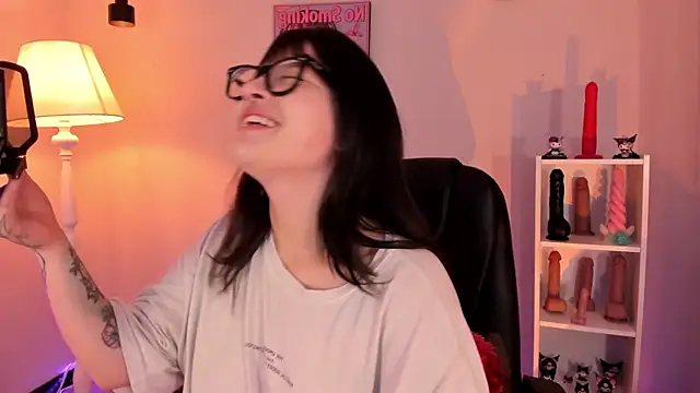 XXX chat uživo modela _asami_chieko_