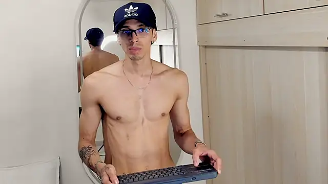 Mheysam_Youngerx's Webcam Show