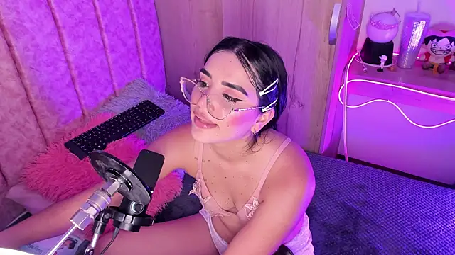 laana_foxx's Live XXX Chat