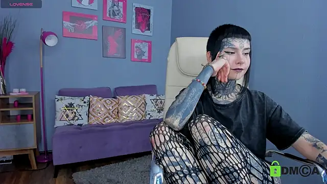Bloood__Mary's Live XXX Chat