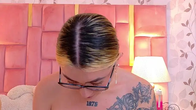 LiahRose_ élő XXX-chatje