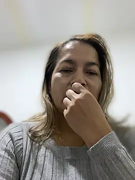 Jlo_69のライブXXXチャット