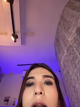 saracaball_ Adlı Modelin Canlı XXX Sohbeti