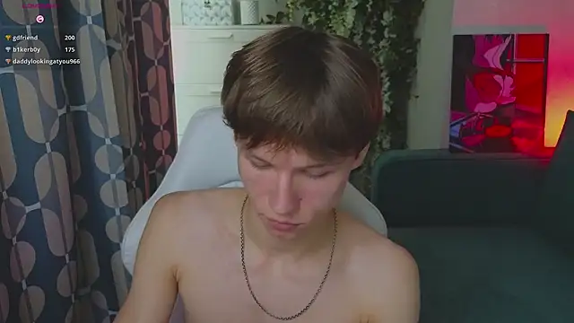 cuMte_boy élő XXX-chatje