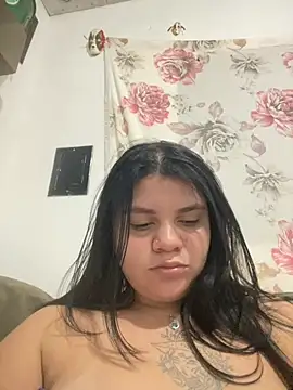 badgalbitch3's Live Chat Room