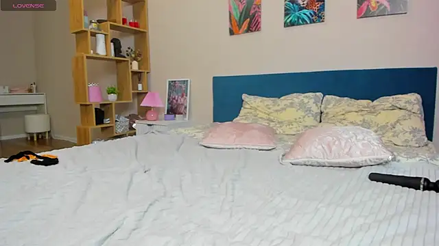 BritneyLix 现场XXX聊天