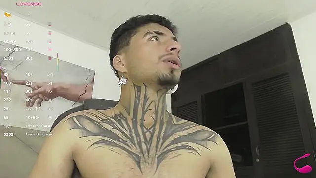 JuanCamiilo_66 élő XXX-chatje