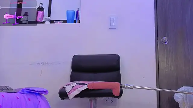 צ'אט XXX בשידור חי של katrina_blaze