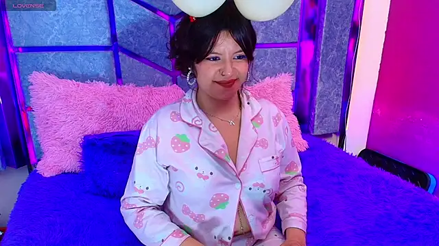 conejitomorado's Live XXX Chat