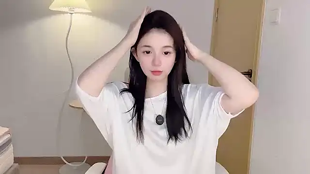 Annie-3 现场XXX聊天