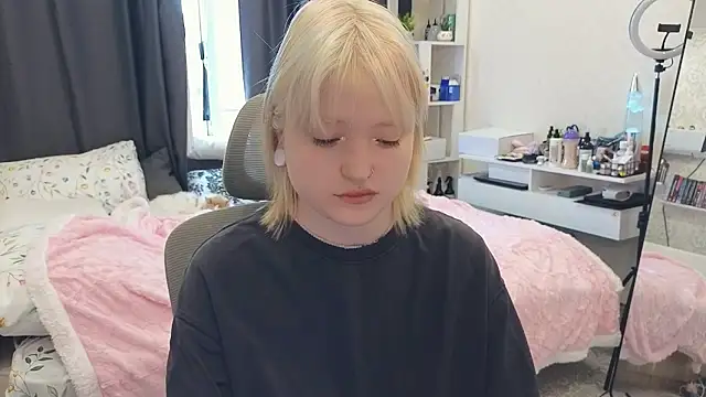 GlimmerGirl_'s Live XXX Chat