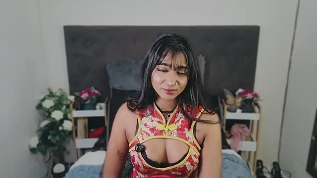 Delilah_Blazee 라이브 XXX 채팅