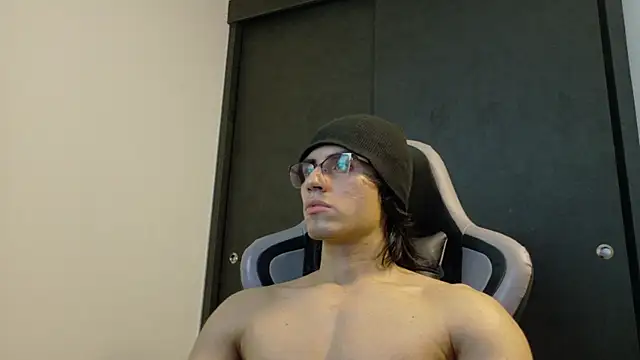 eren_jeager's Live XXX Chat