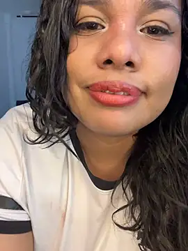 Chat +18 de Rashell1_Queen ao vivo