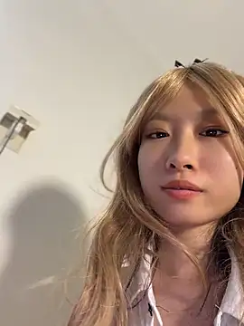 miabaobei Adlı Modelin Canlı XXX Sohbeti