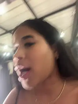 XXX chat uživo modela EmmaExoticaXXX