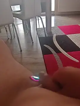 Szeltolo001's Live XXX Chat