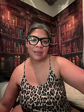 BettyWhispers' Live XXX Chat