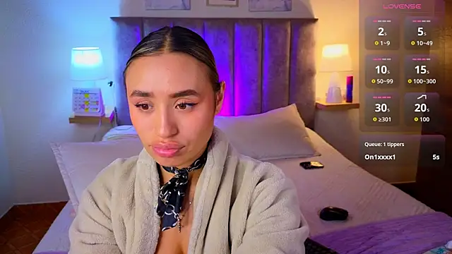 Victoria_Hils Live XXX-Chat