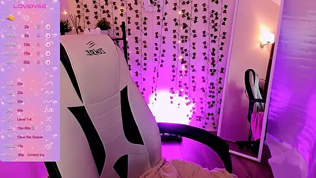 CharliGrace_'s Live XXX Chat