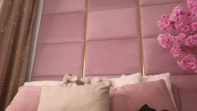 Elliblue 即時 XXX 聊天