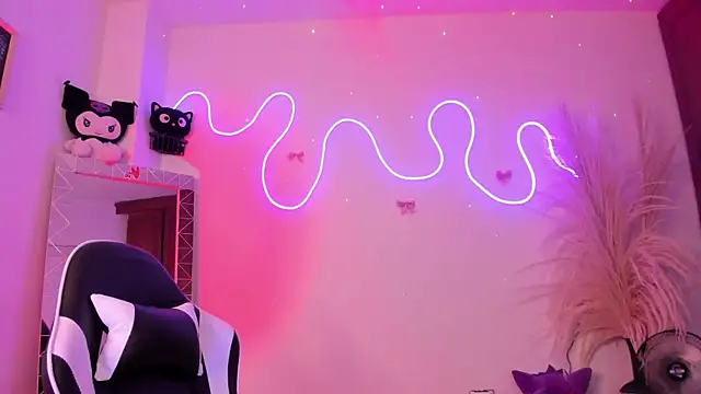 Chat +18 de CarolineEvanss_11 ao vivo