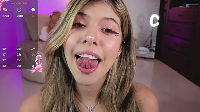 Chat XXX ao vivo de NATAASHA___