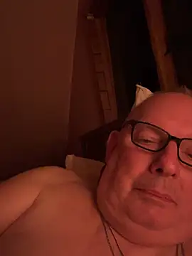 CharlieWeaver22 élő XXX-chatje