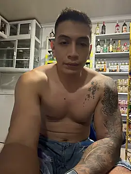 XXX chat uživo modela OliverWest04