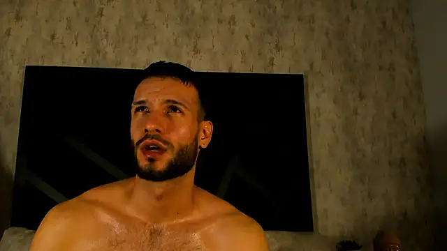 Chat +18 de Jacob_Benelli ao vivo