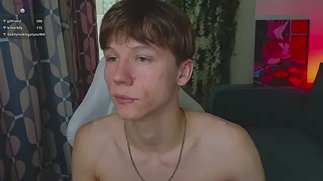 cuMte_boy Chat XXX in diretta