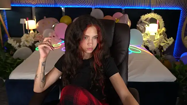 Chatroom XXX en direct de BabyFlowerr
