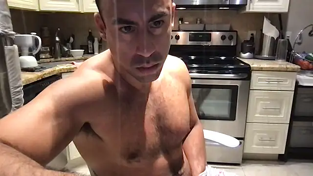 Chat XXX en directo de BigGuyMuscle