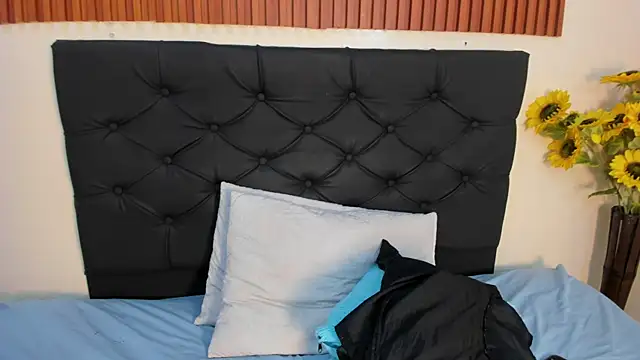 KaylieRousse live XXX chat