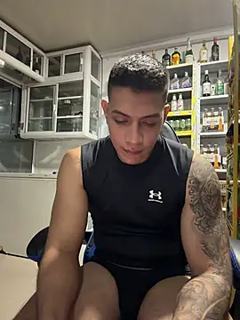 OliverWest04n Live XXX chat