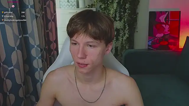 cuMte_boyのライブXXXチャット