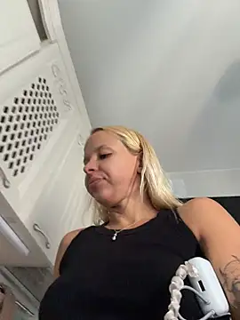 Chat XXX ao vivo de LikaCat