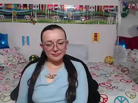 Angela_18honey Chat XXX in diretta