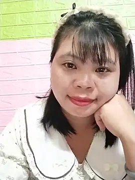 Xuka_lyss Chat XXX in diretta